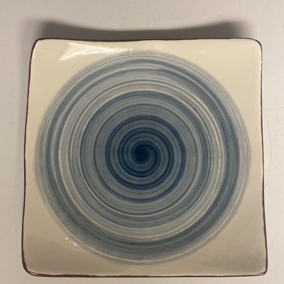 Euro Ceramics Inc Square Dinner Plates Set of Two 10.5”D - Picture 3 of 17